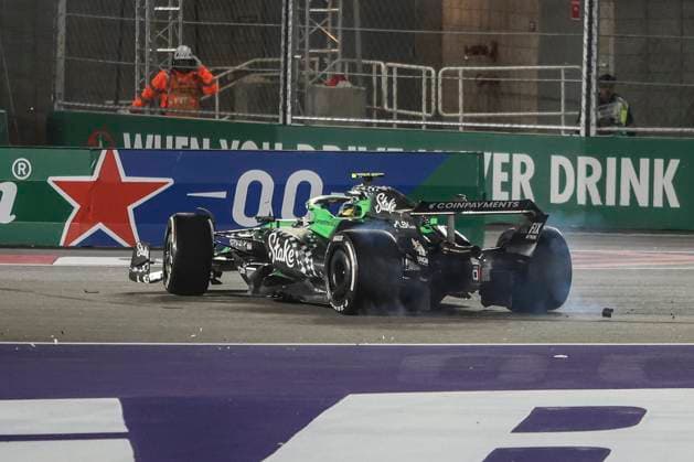 Formula1; Round22; Las Vegas Grand Prix; USA Gabriel Bortoleto (BRA) after his crash - Stake F1 Team Kick Sauber - C45 during Formula1 Heineken Las Vegas Grand Prix on november 22., 2025 in Las Vegas Strip Circuit, United States Of America Zsombor Toth Las Vegas Las Vegas Strip Circuit Nevada United States Of America