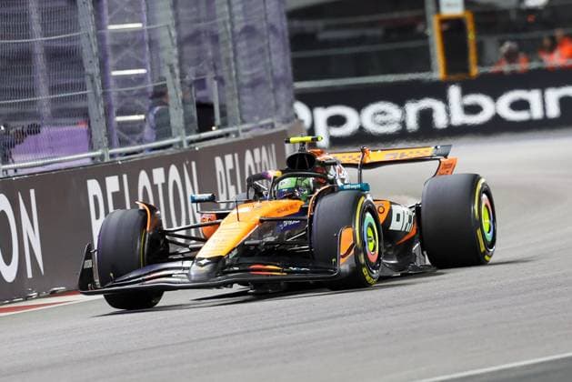 Lando Norris McLaren Formula 1 Team 4 , Las Vegas Grand Prix, Motorsport, Men, Formula 1, Race, 22 11 2025 Las Vegas Nevada USA Copyright: xkolbert-press ChristianxKolbertx
