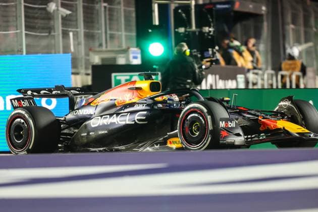 November 22, 2025: Oracle Red Bull Racing, Honda RBPT driver Max Verstappen (1) races during the Formula One Heineken Las Vegas Grand Prix 2025 on the Las Vegas Street Circuit in Las Vegas, NV. CSM. Las Vegas United States of America - ZUMAc04_ 20251122_zma_c04_563 Copyright: xChristopherxTrimx