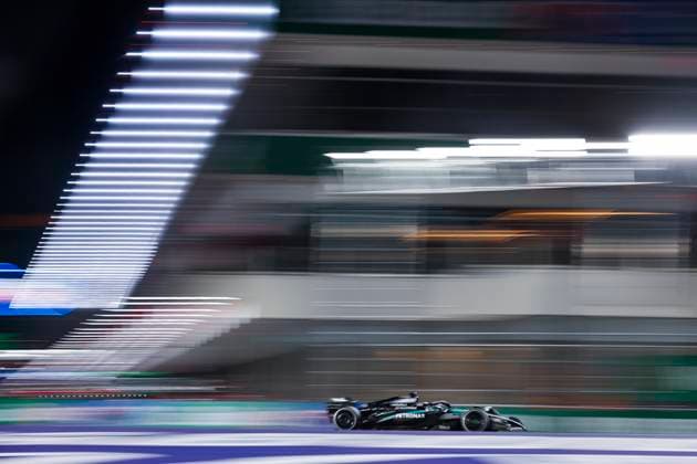 F1 - LAS VEGAS GRAND PRIX 2025 63 RUSSELL George (gbr), Mercedes AMG F1 Team W16, action during the 2025 Formula 1 Las Vegas Grand Prix, 22th round of the 2025 FIA Formula One World Championship, WM, Weltmeisterschaft from November 21 to 23, 2025 on the Las Vegas Strip Circuit, in Paradise, Nevada, United States of America - ParadiseUnited States  Copyright: xJoaoxFilipex