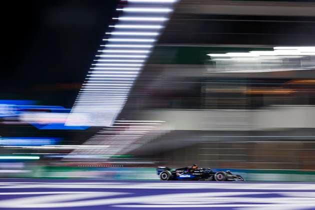 F1 - LAS VEGAS GRAND PRIX 2025 55 SAINZ Carlos (spa), Williams Racing FW47, action during the 2025 Formula 1 Las Vegas Grand Prix, 22th round of the 2025 FIA Formula One World Championship, WM, Weltmeisterschaft from November 21 to 23, 2025 on the Las Vegas Strip Circuit, in Paradise, Nevada, United States of America - ParadiseUnited States  Copyright: xJoaoxFilipex