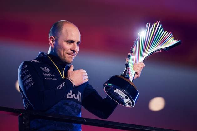 F1 - LAS VEGAS GRAND PRIX 2025 LAMBIASE Gianpiero, Race Engineer of Max Verstappen, portrait, podium celebration during the 2025 Formula 1 Las Vegas Grand Prix, 22th round of the 2025 FIA Formula One World Championship, WM, Weltmeisterschaft from November 21 to 23, 2025 on the Las Vegas Strip Circuit, in Paradise, Nevada, United States of America - ParadiseUnited States Copyright: xEricxAlonsox