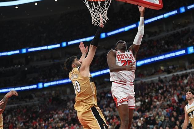 Chicago Bulls v Washington Wizards - NBA, Basketball Herren, USA CHICAGO,ILLINOIS - NOVEMBER 22 :Jalen Smith (25) during the second half at United Center on November 22, 2025 in Chicago, at United Center on November 22,2025. Jacek Boczarski Anadolu Chicago Bulls United States. Editorial use only. Please get in touch for any other usage.  Copyright: x2025xAnadoluxJacekxBoczarskix