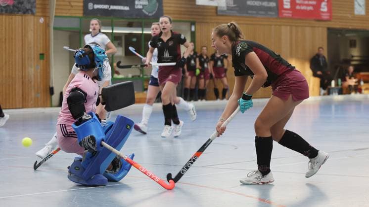 Ludwigsburg , Hockey TK Bundesliga Cup , HC Ludwigsburg vs RTHC Leverkusen , right Jessica Schwarz Lubu