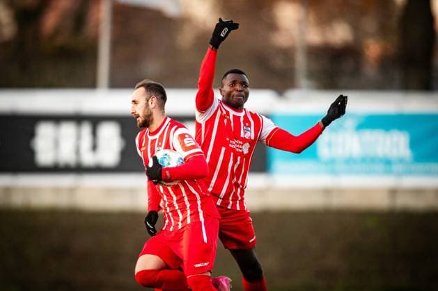 Berlin , 221125 , Soccer Regionalliga Nordost FC Hertha 03 Zehlendorf FC Rot Weiß Erfurt in picture Obed Ugondu Erfurt celebrates the goal for 1 1