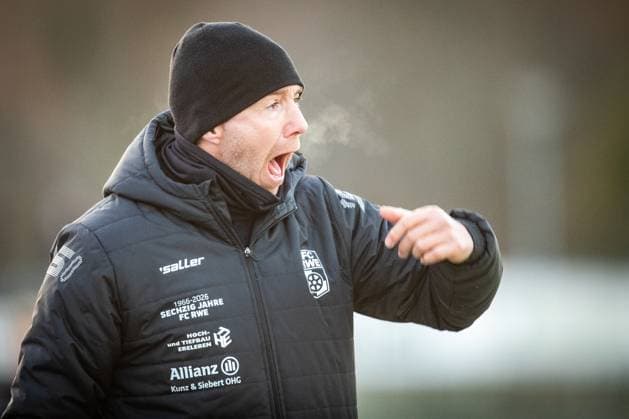 Berlin , 221125 , Soccer Regionalliga Nordost FC Hertha 03 Zehlendorf FC Rot Weiß Erfurt in the picture Coach Fabian Gerber Erfurt