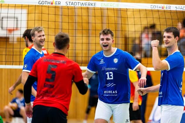 22 11 2025, GER, Volleyball, 2 BL Maenner Sued, Season 2025 2026, Blue Volleys Gotha Baden Volleys SSC Karlsruhe II Ben Bierwisch Blue Volleys Gotha 99867 Gotha Sporthalle Sportanlage Ernesti Thüringen Germany