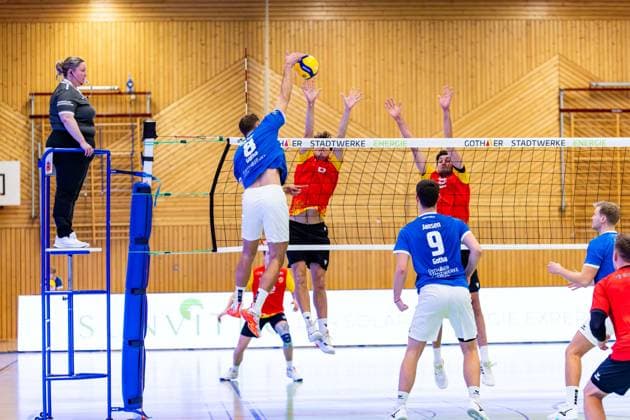 22 11 2025, GER, Volleyball, 2 BL Maenner Sued, Season 2025 2026, Blue Volleys Gotha Baden Volleys SSC Karlsruhe II Dominik Duchac Blue Volleys Gotha 99867 Gotha Sporthalle Sportanlage Ernesti Thüringen Germany