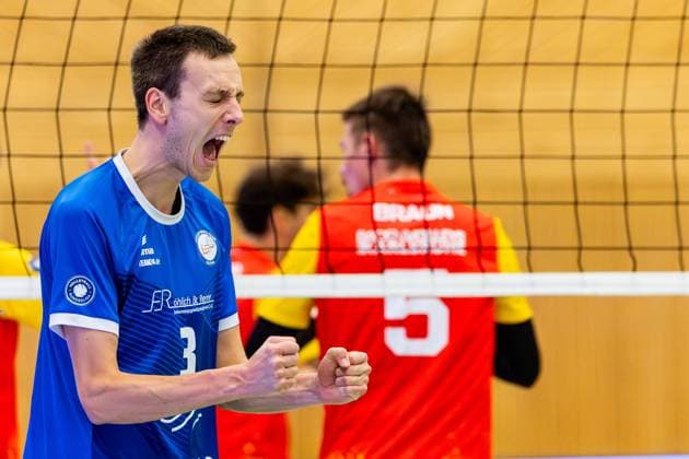22 11 2025, GER, Volleyball, 2 BL Maenner Sued, Season 2025 2026, Blue Volleys Gotha Baden Volleys SSC Karlsruhe II Christoph Assmann Blue Volleys Gotha 99867 Gotha Sporthalle Sportanlage Ernesti Thüringen Germany