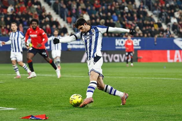 Goncalo Guedes (Sociedad), NOVEMBER 22, 2025 - Football Soccer : Spanish La Liga EA Sports match between CA Osasuna - Real Sociedad at the Estadio El Sadar in Pamplona, Spain. Noxthirdxpartyxsales  aflo_311295333