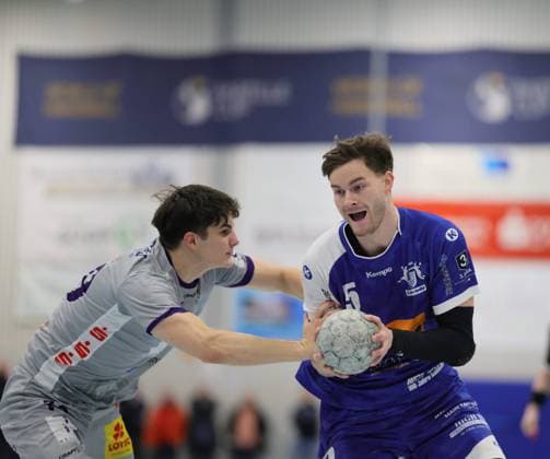 Germany Kelkheim Münster 22 11 2025 Handball Hessen 3 Liga Staffel Süd West Herren Saison 2025 2026 12 Spieltag TSG Münster blue TSG Haßloch gray v l Noa Zeimet TSG Haßloch 19 , Jonas Schneider TSG Münster 5 Sport TSG Münster TSG Haßloch