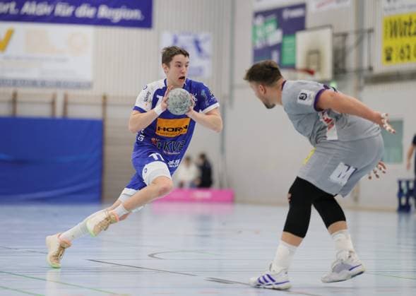 Germany Kelkheim Münster 22 11 2025 Handball Hessen 3 Liga Staffel Süd West Herren Saison 2025 2026 12 Spieltag TSG Münster blue TSG Haßloch gray v l Lars Zelser TSG Münster 77 , Sebastian Bösing TSG Haßloch 28 Sport TSG Münster TSG Haßloch