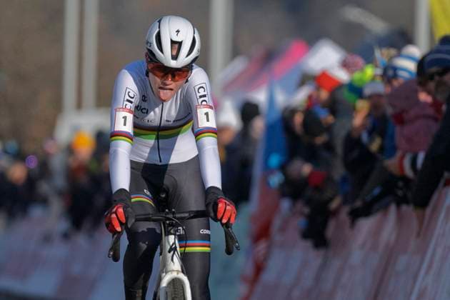 Lise Revol from France competes in the UCI Cyclo-cross World Cup race, category women - juniors, in Tabor, Czech Republic, on November 23, 2025. (CTKxPhoto VaclavxPancer) CTKPhotoP2025112302365  CTKPhotoP2025112302365