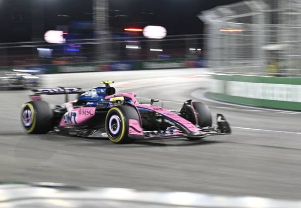 Formula 1 Grand Prix of Las Vegas 2025 - Race night LAS VEGAS, NEVADA - NOVEMBER 22: Franco Colapinto of BWT Alpine Formula One Team (43) competes the race for championship of F1 Grand Prix of Las Vegas at Las Vegas Strip Circuit on November 22, 2025 in Las Vegas, Nevada, United States. Tayfun Coskun Anadolu Nevada United States. Editorial use only. Please get in touch for any other usage.  Copyright: x2025xAnadoluxTayfunxCoskunx