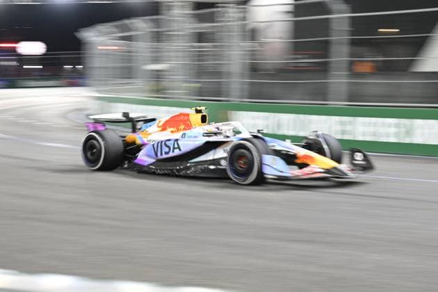 Formula 1 Grand Prix of Las Vegas 2025 - Race night LAS VEGAS, NEVADA - NOVEMBER 22: Isack Hadjar of Visa Cash App Racing Bulls (6) competes the race for championship of F1 Grand Prix of Las Vegas at Las Vegas Strip Circuit on November 22, 2025 in Las Vegas, Nevada, United States. Tayfun Coskun Anadolu Nevada United States. Editorial use only. Please get in touch for any other usage.  Copyright: x2025xAnadoluxTayfunxCoskunx