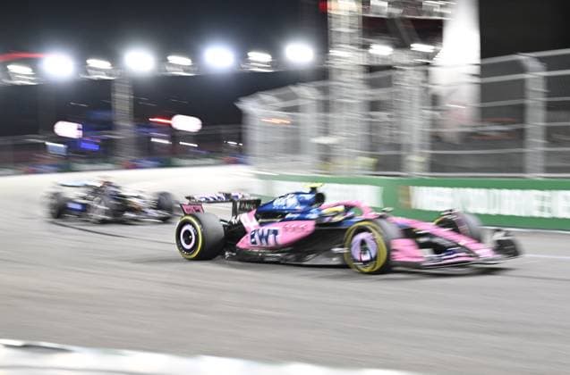 Formula 1 Grand Prix of Las Vegas 2025 - Race night LAS VEGAS, NEVADA - NOVEMBER 22: Franco Colapinto of BWT Alpine Formula One Team (43) competes the race for championship of F1 Grand Prix of Las Vegas at Las Vegas Strip Circuit on November 22, 2025 in Las Vegas, Nevada, United States. Tayfun Coskun Anadolu Nevada United States. Editorial use only. Please get in touch for any other usage.  Copyright: x2025xAnadoluxTayfunxCoskunx