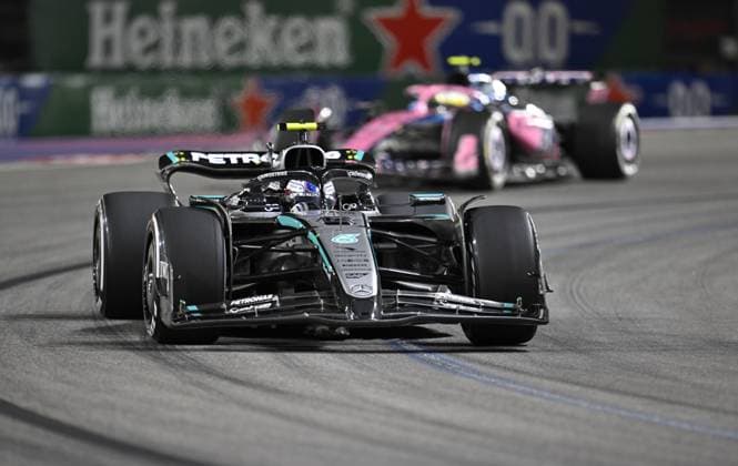 Formula 1 Grand Prix of Las Vegas 2025 - Race night LAS VEGAS, NEVADA - NOVEMBER 22: Kimi Antonelli of Mercedes-AMG PETRONAS F1 Team (12) competes the race for championship of F1 Grand Prix of Las Vegas at Las Vegas Strip Circuit on November 22, 2025 in Las Vegas, Nevada, United States. Tayfun Coskun Anadolu Nevada United States. Editorial use only. Please get in touch for any other usage.  Copyright: x2025xAnadoluxTayfunxCoskunx