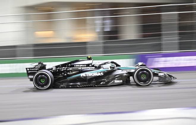 Formula 1 Grand Prix of Las Vegas 2025 - Race night LAS VEGAS, NEVADA - NOVEMBER 22: Kimi Antonelli of Mercedes-AMG PETRONAS F1 Team (12) competes the race for championship of F1 Grand Prix of Las Vegas at Las Vegas Strip Circuit on November 22, 2025 in Las Vegas, Nevada, United States. Tayfun Coskun Anadolu Nevada United States. Editorial use only. Please get in touch for any other usage.  Copyright: x2025xAnadoluxTayfunxCoskunx