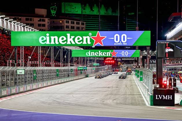 Start of the Race - during the Sunday of the Formula 1 Heineken Las Vegas Grand Prix 2025 at Las Vegas Strip Circuit, ahead of Round 22 of 24 of the 2025 FIA Formula One World Championship, WM, Weltmeisterschaft (November 20-23, 2025). Formula 1 Heineken Las Vegas Grand Prix 2025
