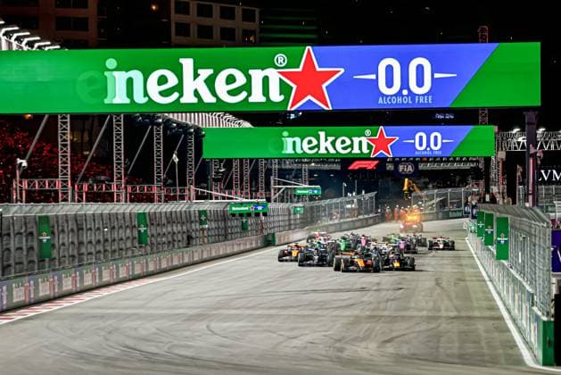 Start of the Race - during the Sunday of the Formula 1 Heineken Las Vegas Grand Prix 2025 at Las Vegas Strip Circuit, ahead of Round 22 of 24 of the 2025 FIA Formula One World Championship, WM, Weltmeisterschaft (November 20-23, 2025). Formula 1 Heineken Las Vegas Grand Prix 2025