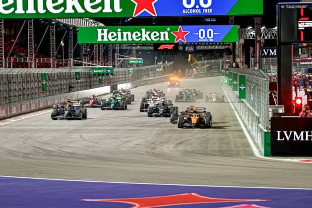 Start of the Race - during the Sunday of the Formula 1 Heineken Las Vegas Grand Prix 2025 at Las Vegas Strip Circuit, ahead of Round 22 of 24 of the 2025 FIA Formula One World Championship, WM, Weltmeisterschaft (November 20-23, 2025). Formula 1 Heineken Las Vegas Grand Prix 2025