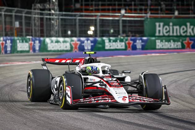 Oliver Bearman (GBR) - Haas F1 Team during the Sunday of the Formula 1 Heineken Las Vegas Grand Prix 2025 at Las Vegas Strip Circuit, ahead of Round 22 of 24 of the 2025 FIA Formula One World Championship, WM, Weltmeisterschaft (November 20-23, 2025). Formula 1 Heineken Las Vegas Grand Prix 2025