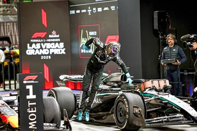 George Russell (GBR) - Mercedes-AMG PETRONAS F1 Team - Mercedes W16 - Mercedes E Performance during the Sunday of the Formula 1 Heineken Las Vegas Grand Prix 2025 at Las Vegas Strip Circuit, ahead of Round 22 of 24 of the 2025 FIA Formula One World Championship, WM, Weltmeisterschaft (November 20-23, 2025). Formula 1 Heineken Las Vegas Grand Prix 2025
