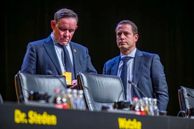 23 11 25, General Meeting of Borussia Dortmund in the Westfalenhallen Dortmund Dr Christian Hockenjos l talks to Managing Director Lars Ricken Copyright: xInderlied Kirchner-Mediax
