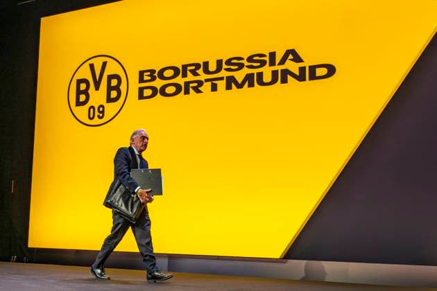 23 11 25, General Meeting of Borussia Dortmund at the Westfalenhallen Dortmund President Dr. Reinhold Lunow takes the stage Copyright: xInderlied Kirchner-Mediax