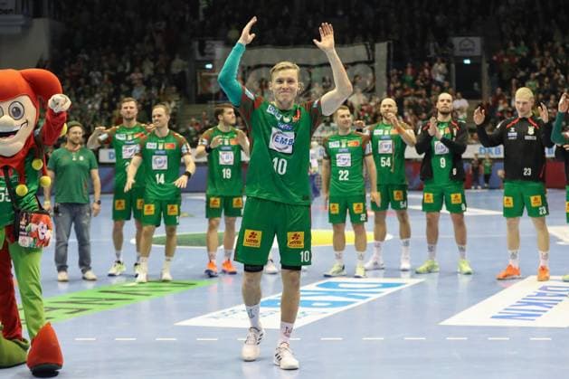 22 11 2025, xgox, Handball Daikin HBL SC Magdeburg HSG Wetzlar emspor, v l Gisli Thorgeir Kristjansson Magdeburg, 10 extends his contract until 2030, Contract extension Magdeburg