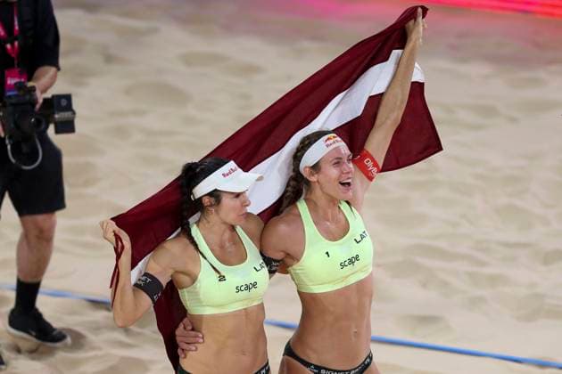 Beach volleyball, Beachvolleyball World Championship, WM, Weltmeisterschaft Tina Graudina and Anastasija Samoilova (LAT) celebrate victory against Kristen Nuss and Taryn Brasher (USA) during the Women™s Final match of the Beach Volleyball World Championships at The Drive in Adelaide, Sunday, November 23, 2025. ( NO ARCHIVING, EDITORIAL USE ONLY ADELAIDE SOUTH AUSTRALIA AUSTRALIA  Copyright: xMATTxTURNERx 20251123135805001432