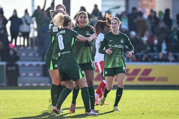Soccer I Women I Season 2025 2026 I Bundesliga I 11 Matchday I RB Leipzig VfL Wolfsburg I 23 11 2025 Goal celebration Cora Zicai 28, VfL Wolfsburg Leipzig RB Training Center, Cottaweg 7 Saxony Germany Copyright: xLobeca InesxHähnelx