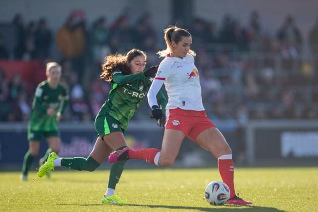 GER, Leipzig, Football, Google Pixel Womens Bundesliga, Matchday 11, RB Leipzig vs VFL Wolfsburg in the picture from l Kessya Bussy VFL Wolfsburg 19 , Andrea Norheim RB Leipzig 03 , Zweikampf 23 11 2025, RB Leipzig Training Academy, Cottaweg Leipzig DFB REGULATIONS PROHIBIT ANY USE OF PHOTOGRAPHS AS IMAGE SEQUENCES AND OR QUASI VIDEO, Copyright: HMBxMedia PaulxFritz