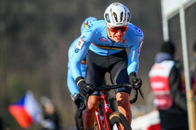 Belgian Kay De Bruyckere pictured in action during the men U23 race at the World Cup cyclocross cycling event in Tabor, Czech Republic, stage 1 (out of 12) of the UCI World Cup cyclocross competition, Sunday 23 November 2025. DAVIDxPINTENS  x143619005x