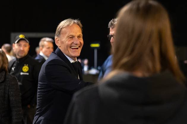 23 11 2025, Football, Season 2025 2026, 1 Bundesliga, General Meeting Borussia Dortmund, Chairman of the Management Hans Joachim Watzke Borussia Dortmund laughs, Dortmund Messe Wetsfalenhalle NRW Germany xRHR PHOTO DEx Copyright: DennisxEwert RHR-FOTOx RHR-FOTO DE