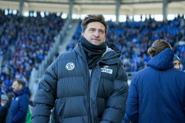 Soccer 2 Bundesliga, Matchday 13, Karlsruher SC SV Elversberg on 23 11 2025 in Karlsruhe BBBank Wildpark , Germany, Season 2025 2026 DFL REGULATIONS PROHIBIT ANY USE OF PHOTOGRAPHS AS IMAGE SEQUENCES AND OR QUASI VIDEO Vincent Wagner Head coach SVE in focus Karlsruhe BBBank Wildpark Germany Copyright: xChristophxKinzingerx