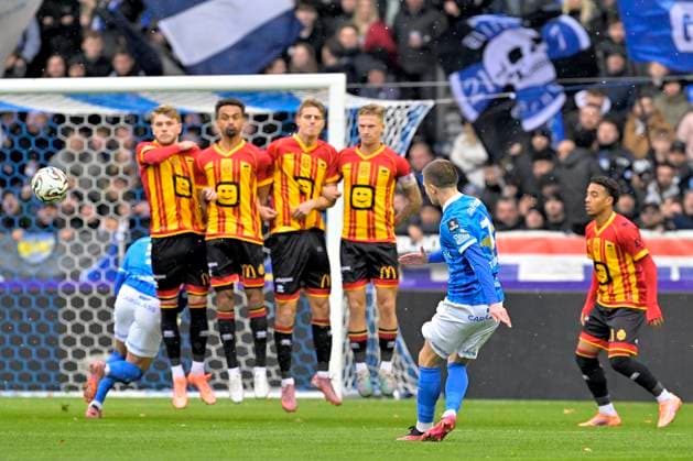 KRC Genk v KV Mechelen - Jupiler Pro League GENK, BELGIUM - NOVEMBER 23 : Steuckers Jarne forward of KRC Genk during the Jupiler Pro League match between KRC Genk and KV Mechelen on November 23, 2025 in Genk, Belgium, 23 11 2025 Genk Belgium  Copyright: xSesx