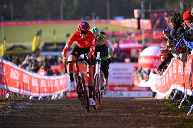 Dutch Aniek Van Alphen pictured in action during the women elite race at the World Cup cyclocross cycling event in Tabor, Czech Republic, stage 1 (out of 12) of the UCI World Cup cyclocross competition, Sunday 23 November 2025. DAVIDxPINTENS  x143628359x