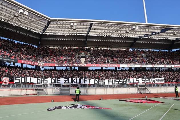 23 11 2025 Soccer Season 2025 2026 2 Soccer Bundesliga 13 Matchday 1 FC Nürnberg FCN Club DSC Arminia Bielefeld Sportfoto Zink DaMa xdaxmax DFL regulations prohibit any use of photographs as image sequences and or quasi video only for editorial use Banner banner of Clubfan Clubfans FCN Fans Fans before the start of the match Is this the future of soccer?