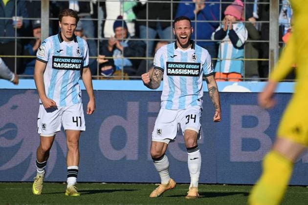 Goal celebration Patrick HOBSCH TSV 1860 Muenchen after goal to 1 0, cheering, joy, enthusiasm, action, left Clemens LIPPMANN 1860 Muenchen Football 3 Liga,15 Matchday, Season 2025 26 TSV 1860 Muenchen 1 FC Saarbrücken on 23 11 2025 GRUENWALDER STADION