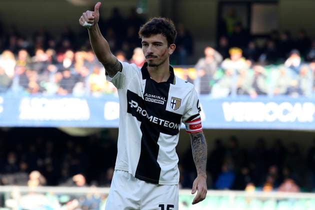 , Parma™s Enrico DelPrato during the Serie A soccer match between Hellas Verona and Parma at the Bentegodi Stadium in Verona, north west Italy - Sunday , November 23 , 2025. - Soccer .  Copyright: xPaolaxGarbuio Lapressex