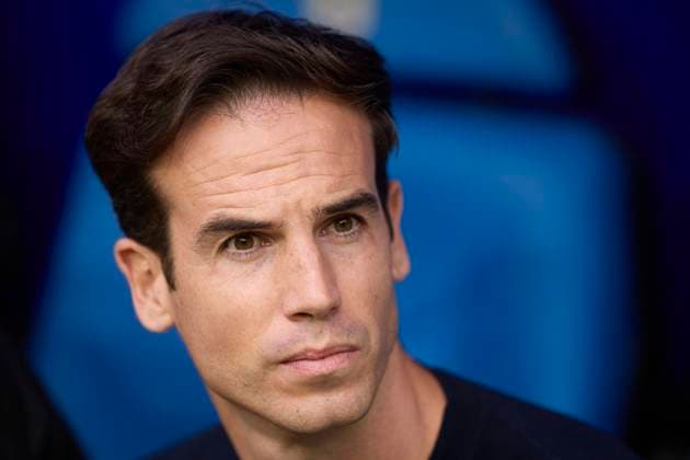 Real Oviedo v Rayo Vallecano - LaLiga EA Sports Inigo Perez head coach of Rayo Vallecano looks on during the LaLiga EA Sports match between Real Oviedo and Rayo Vallecano at Carlos Tartiere on November 23, 2025, in Oviedo, Spain. Oviedo Carlos Tartiere Asturias Spain RL_ROVvRAYV_000014 Copyright: xRicardoxLarreinax