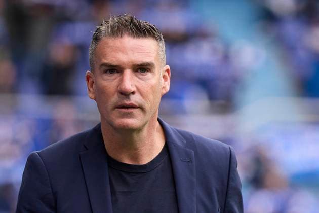 Real Oviedo v Rayo Vallecano - LaLiga EA Sports Luis Carrion head coach of Real Oviedo looks on during the LaLiga EA Sports match between Real Oviedo and Rayo Vallecano at Carlos Tartiere on November 23, 2025, in Oviedo, Spain. Oviedo Carlos Tartiere Asturias Spain RL_ROVvRAYV_000016 Copyright: xRicardoxLarreinax