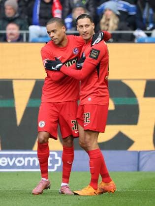 23 11 2025, Football, Men, 2 Bundesliga, Season 2025 2026, Karlsruher SC SV 07 Elversberg, Goal celebration for 0 1, Goalscorer Younes Ebnoutalib SV 07 Elversberg Karlsruhe BBBank Wildpark Baden Württemberg Germany DEU Copyright: xSebastianxBachx