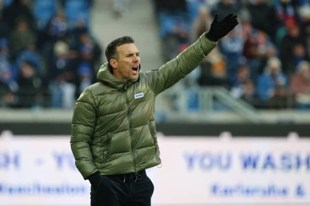 23 11 2025, Football, Men, 2 Bundesliga, Season 2025 2026, Karlsruher SC SV 07 Elversberg, Coach Christian Eichner Karlsruher SC Karlsruhe BBBank Wildpark Baden Württemberg Germany DEU Copyright: xSebastianxBachx