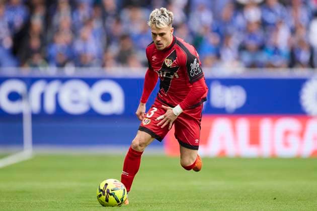 Real Oviedo v Rayo Vallecano - LaLiga EA Sports Pep Chavarria of Rayo Vallecano in action during the LaLiga EA Sports match between Real Oviedo and Rayo Vallecano at Carlos Tartiere on November 23, 2025, in Oviedo, Spain. Oviedo Carlos Tartiere Asturias Spain RL_ROVvRAYV_000025 Copyright: xRicardoxLarreinax