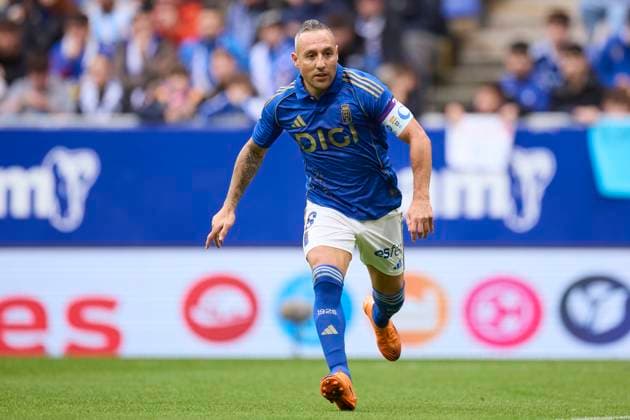 Real Oviedo v Rayo Vallecano - LaLiga EA Sports Santi Cazorla of Real Oviedo in action during the LaLiga EA Sports match between Real Oviedo and Rayo Vallecano at Carlos Tartiere on November 23, 2025, in Oviedo, Spain. Oviedo Carlos Tartiere Asturias Spain RL_ROVvRAYV_000048 Copyright: xRicardoxLarreinax