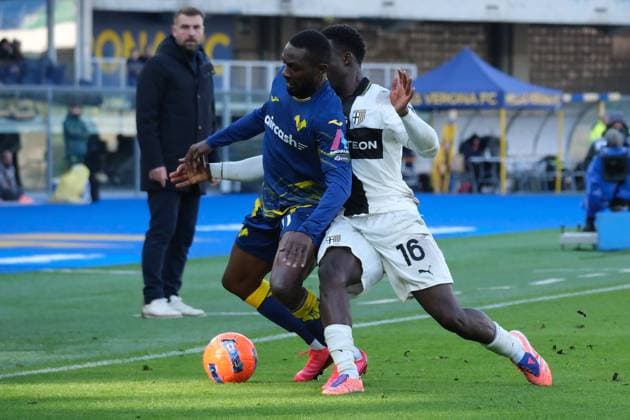 CALCIO - Serie A - Hellas Verona FC vs Parma Calcio Jean-Daniel Akpa Akpro of Hellas Verona FC during the soccer match between Hellas Verona FC and Parma Calcio, MD12 of Serie A Enilive Italian soccer championship 2025 2026 at Marcantonio Bentegodi Stadium on November 23, 2025, Verona, Italy. Verona Italy  Copyright: xIPAxSport ABACAx