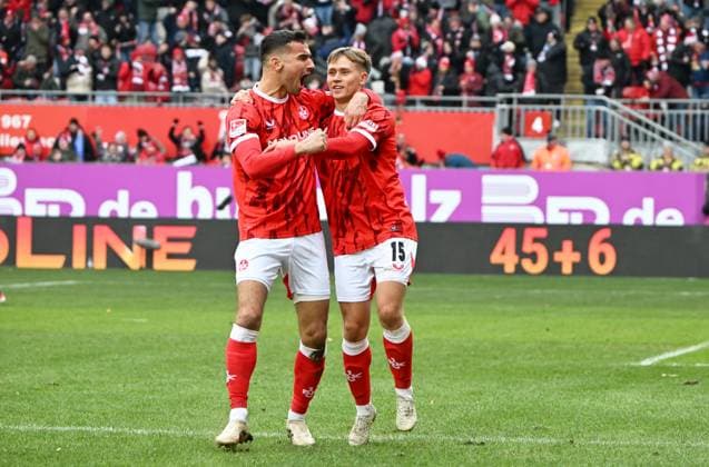 Football 2 Bundesliga Season 2025 26 1 FC Kaiserslautern 23 11 2025 Fritz Walter Stadion 1 FC Kaiserslautern fck Holstein Kiel ki Ivan PRTAJIN 1 FC Kaiserslautern , left, and Naatan SKYTTAE 1 FC Kaiserslautern celebrate the 3 goal of Naatan SKYTTAE 1 FC Kaiserslautern 1 FC Kaiserslautern