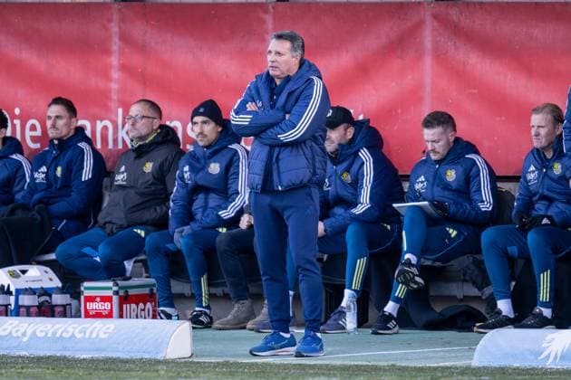Alois Schwartz Head Coach, 1 FC Saarbruecken GER, TSV 1860 Muenchen vs 1 FC Saarbruecken, Football, 3 Bundesliga, Matchday 15, Season 2025 2026, 23 11 2025 DFL DFB REGULATIONS PROHIBIT ANY USE OF PHOTOGRAPHS as IMAGE SEQUENCES and or QUASI VIDEO GER, TSV 1860 Muenchen vs 1 FC Saarbruecken, Football, 3 Bundesliga, Matchday 15, Season 2025 2026, 23 11 2025 Muenchen Copyright: xEibner-Pressefoto HeikexFeinerx EP_HFR
